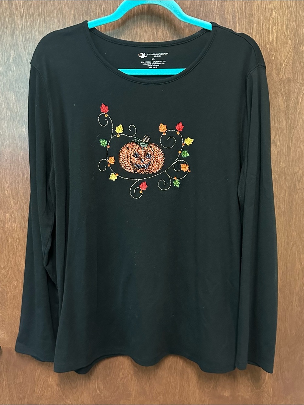 Black long sleeve with a sequin beaded pumpkin and embroidery Womens XL
